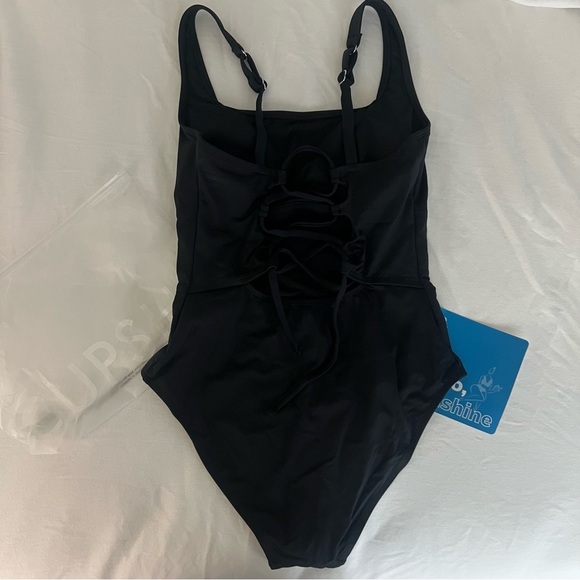 Cupshe Classic Black One-Piece Swimsuit - Picture 4 of 6